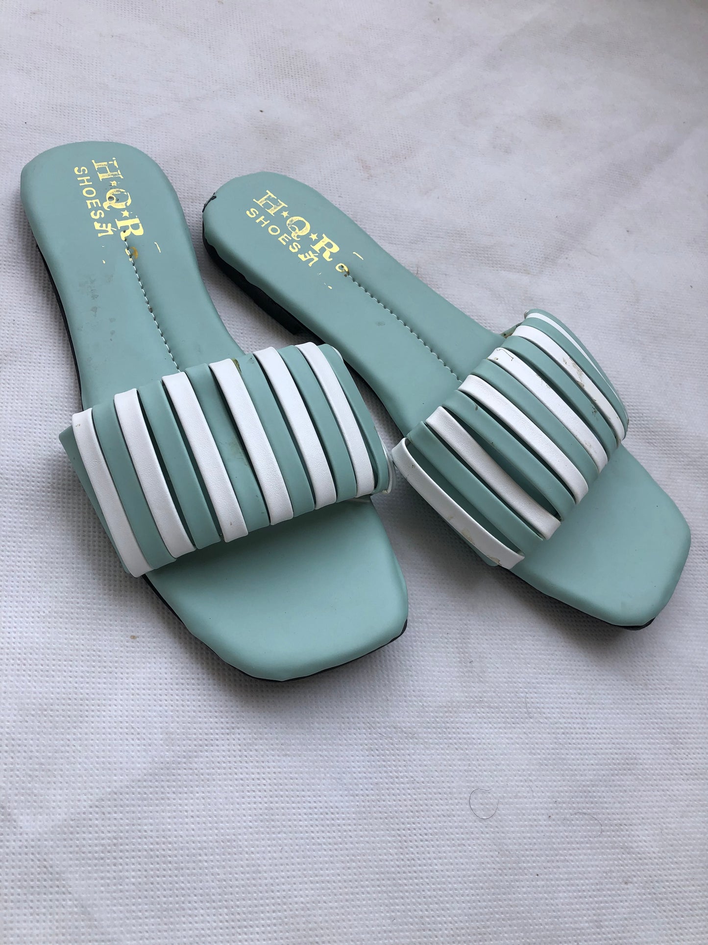 MM878-CASUAL SLIDES