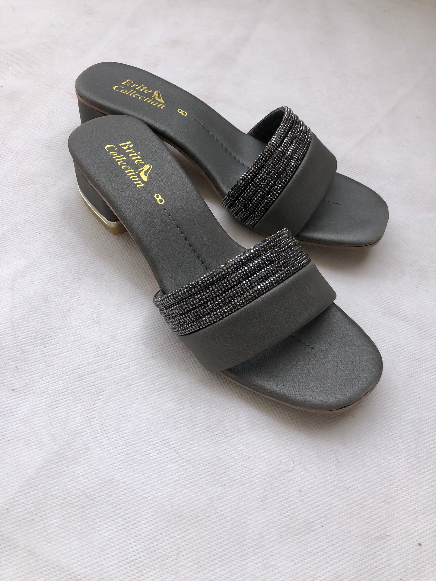 MM056- BLOCK HEEL