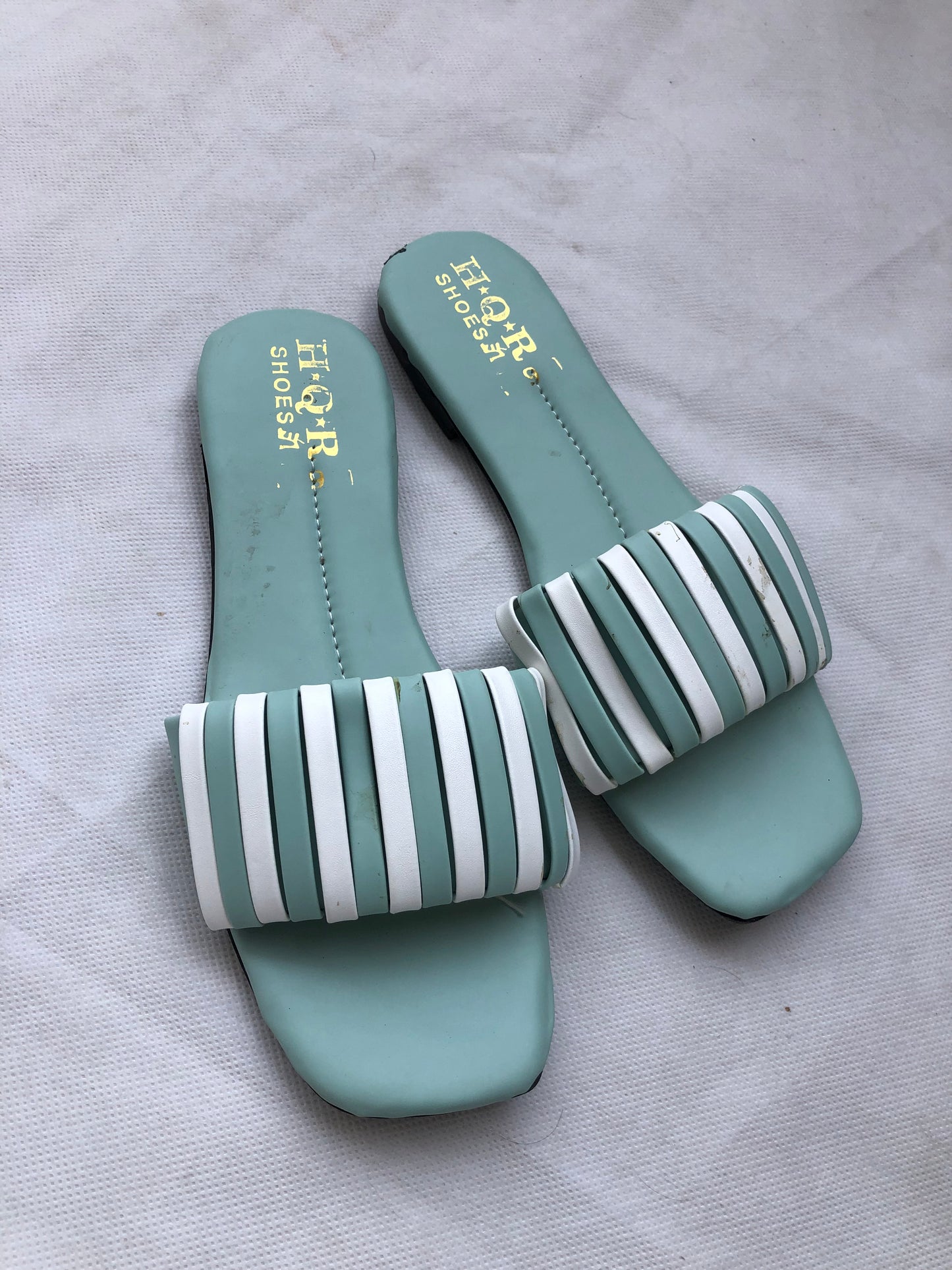 MM878-CASUAL SLIDES