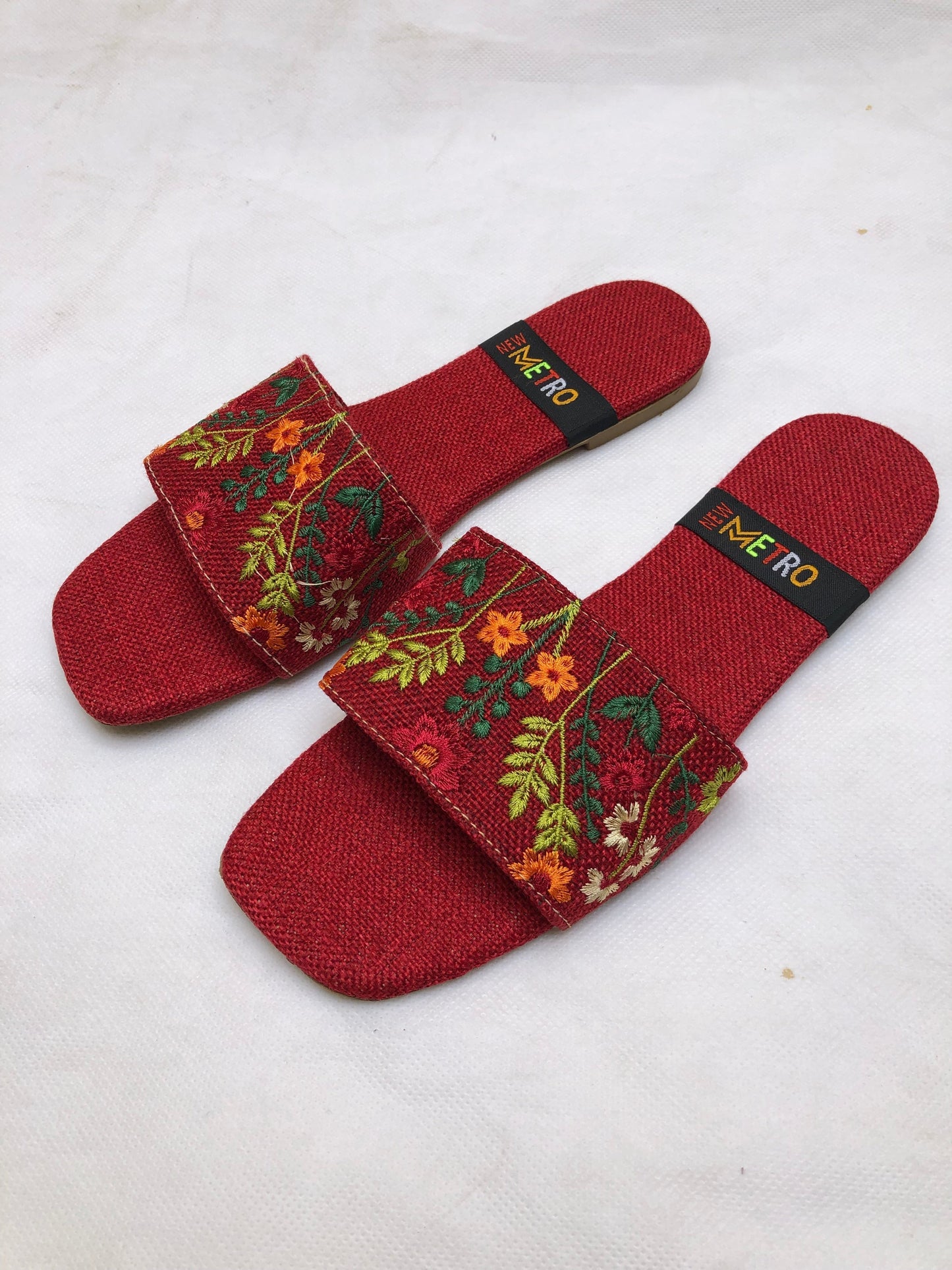 MM36-HAND EMBOIDERED SLIDES