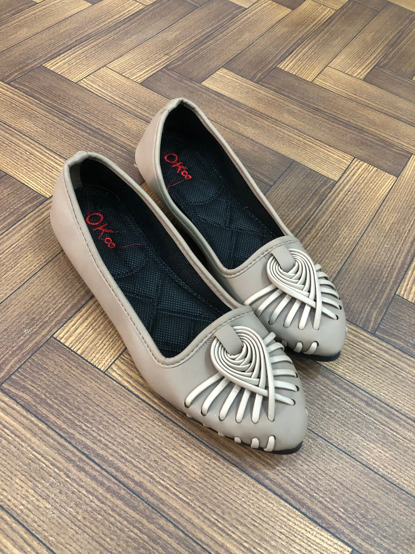 MM522 - POSH PUMPS