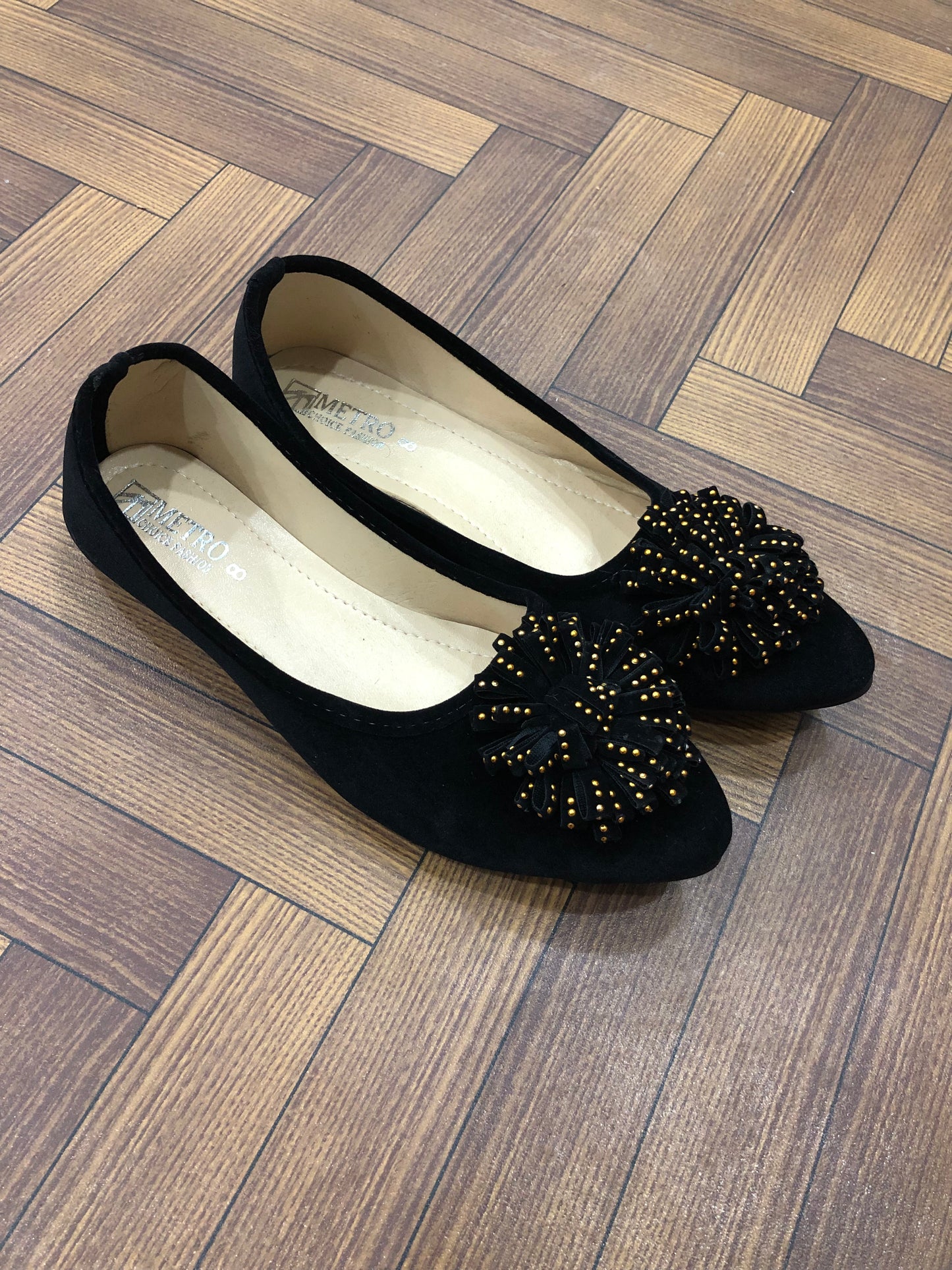 MM560 - POSH PUMPS(velvet)