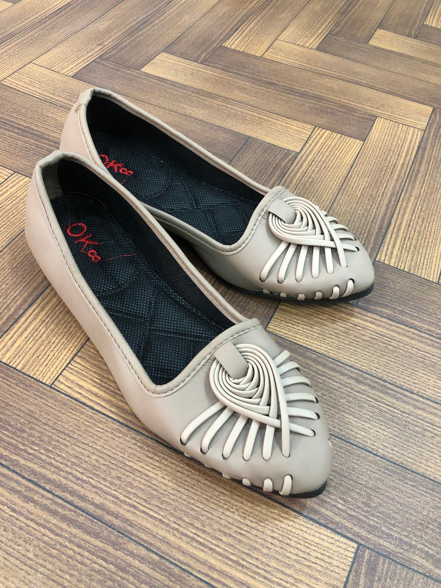 MM522 - POSH PUMPS
