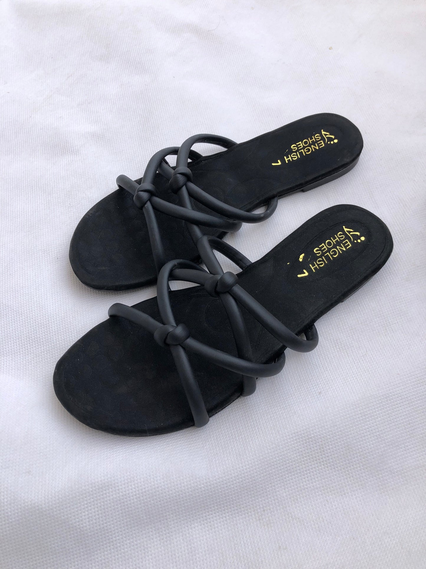 MM241-CASUAL SLIDES
