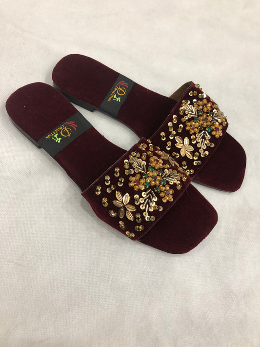 MM426-FANCY EMBROIDERED SLIDES