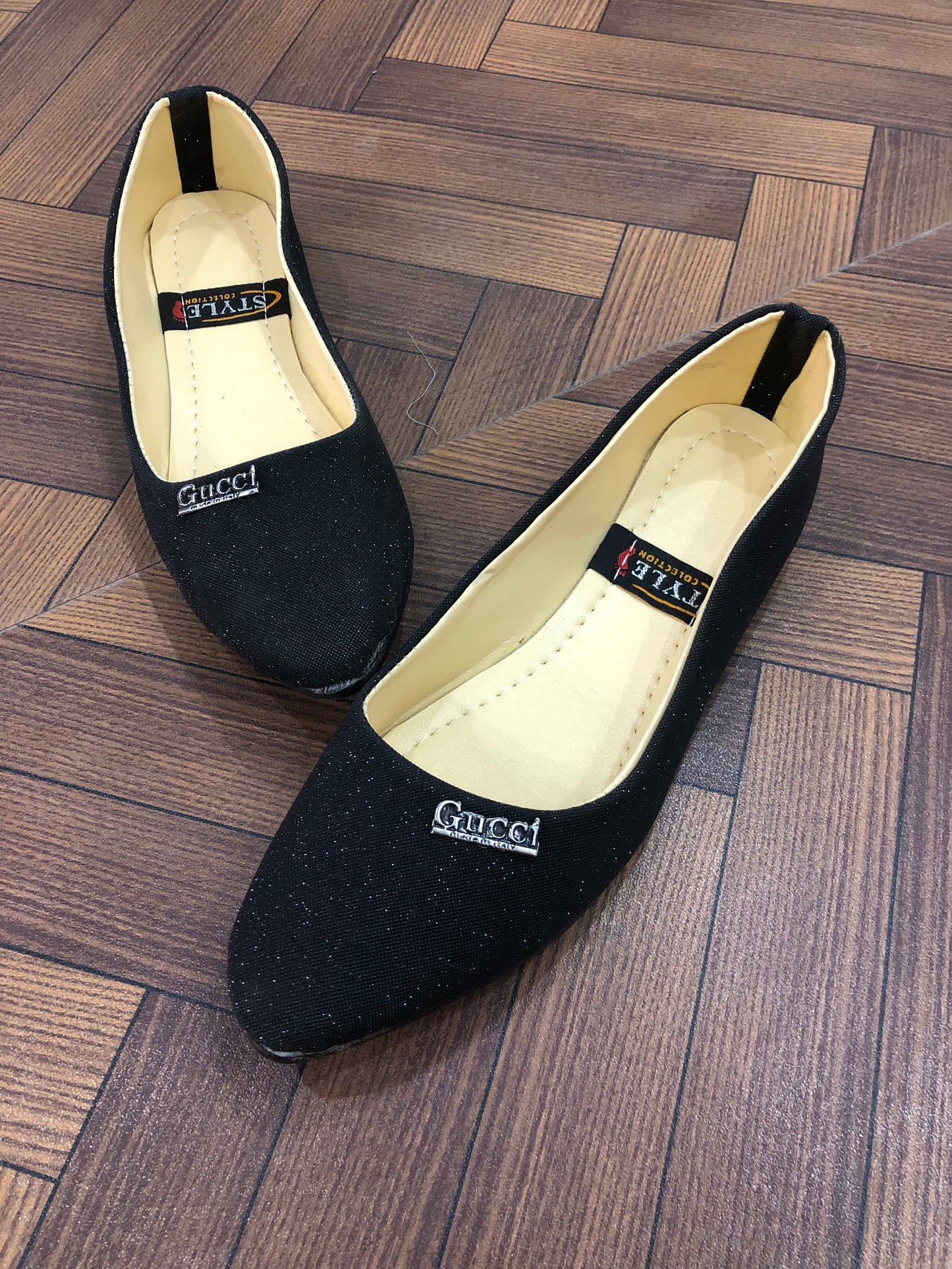 MM563 - MOONLIGHT PUMPS (Black)