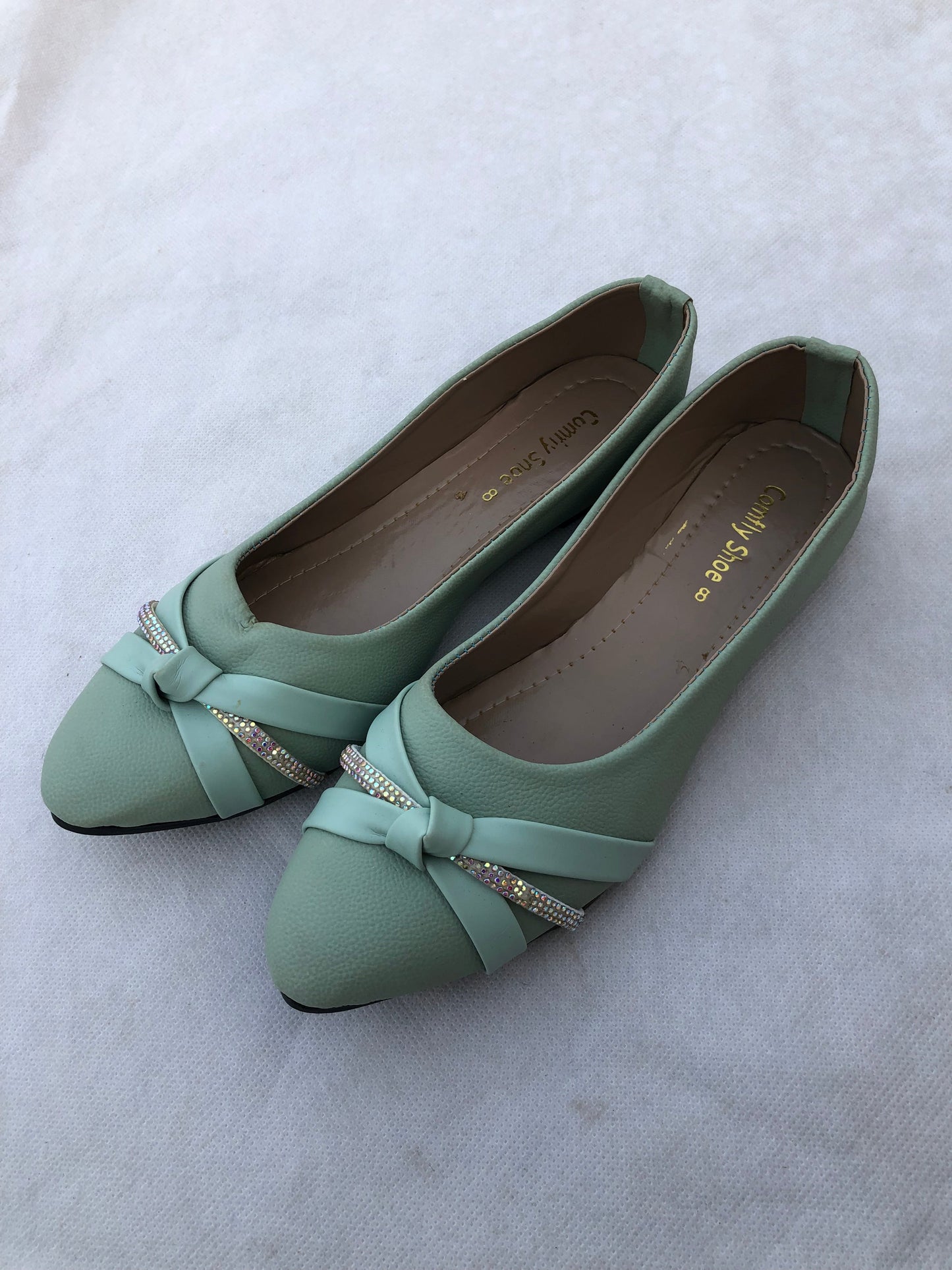 MM405-POSH PUMPS