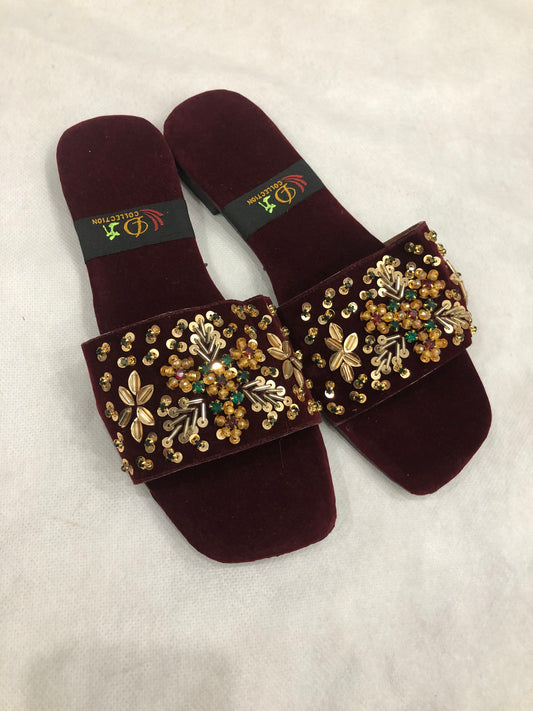 MM426-FANCY EMBROIDERED SLIDES