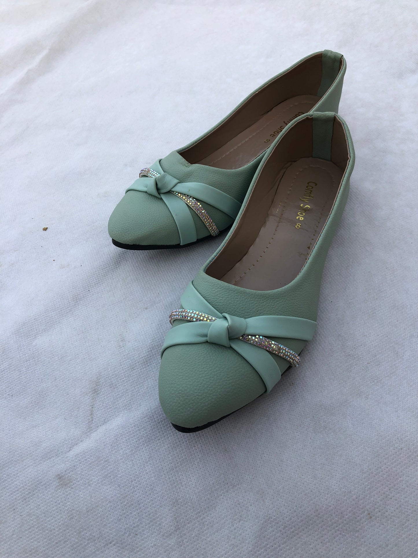 MM405-POSH PUMPS