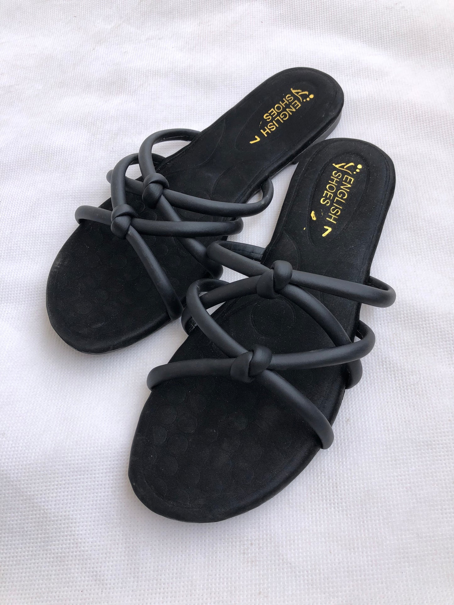 MM241-CASUAL SLIDES