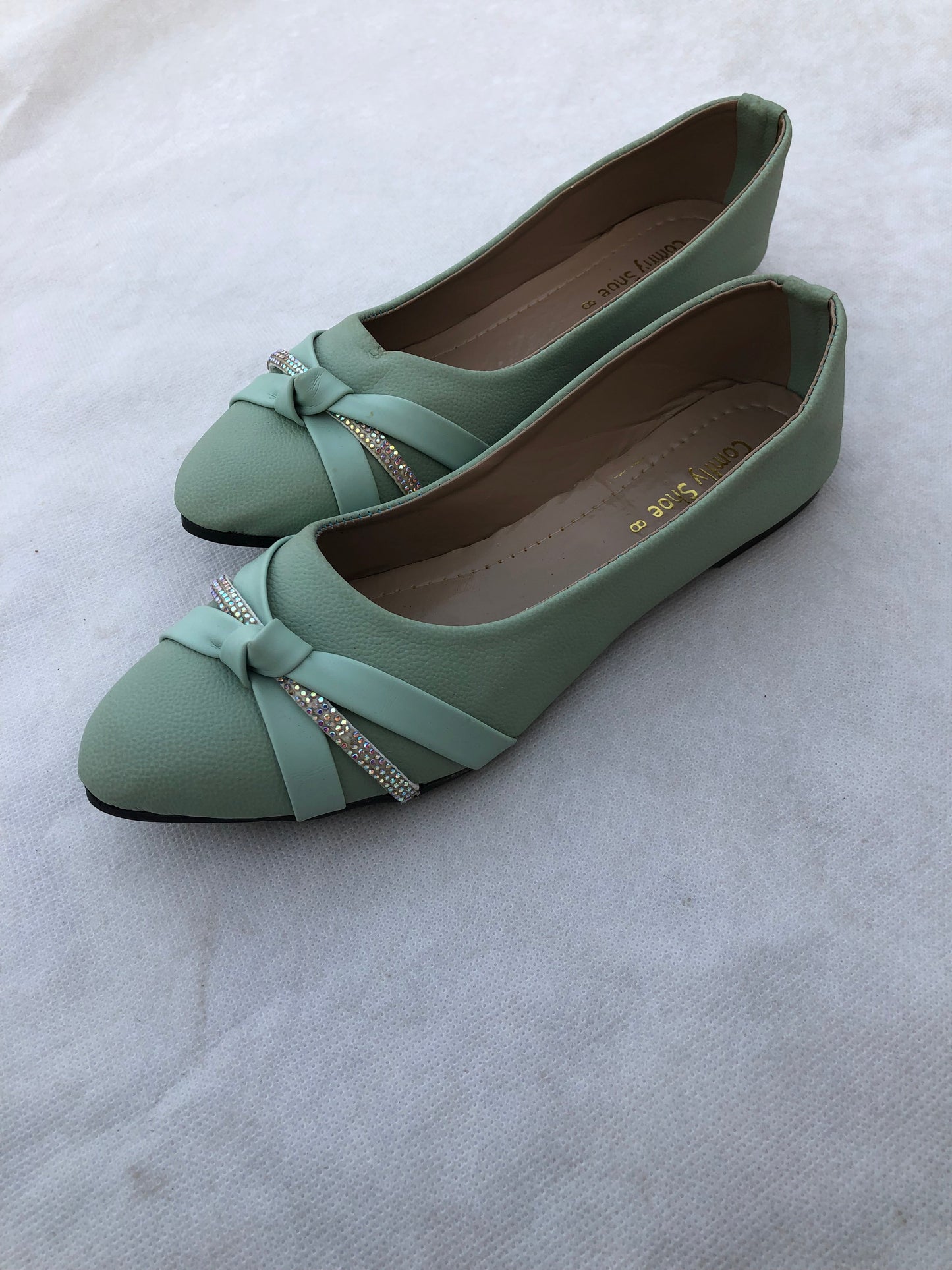 MM405-POSH PUMPS
