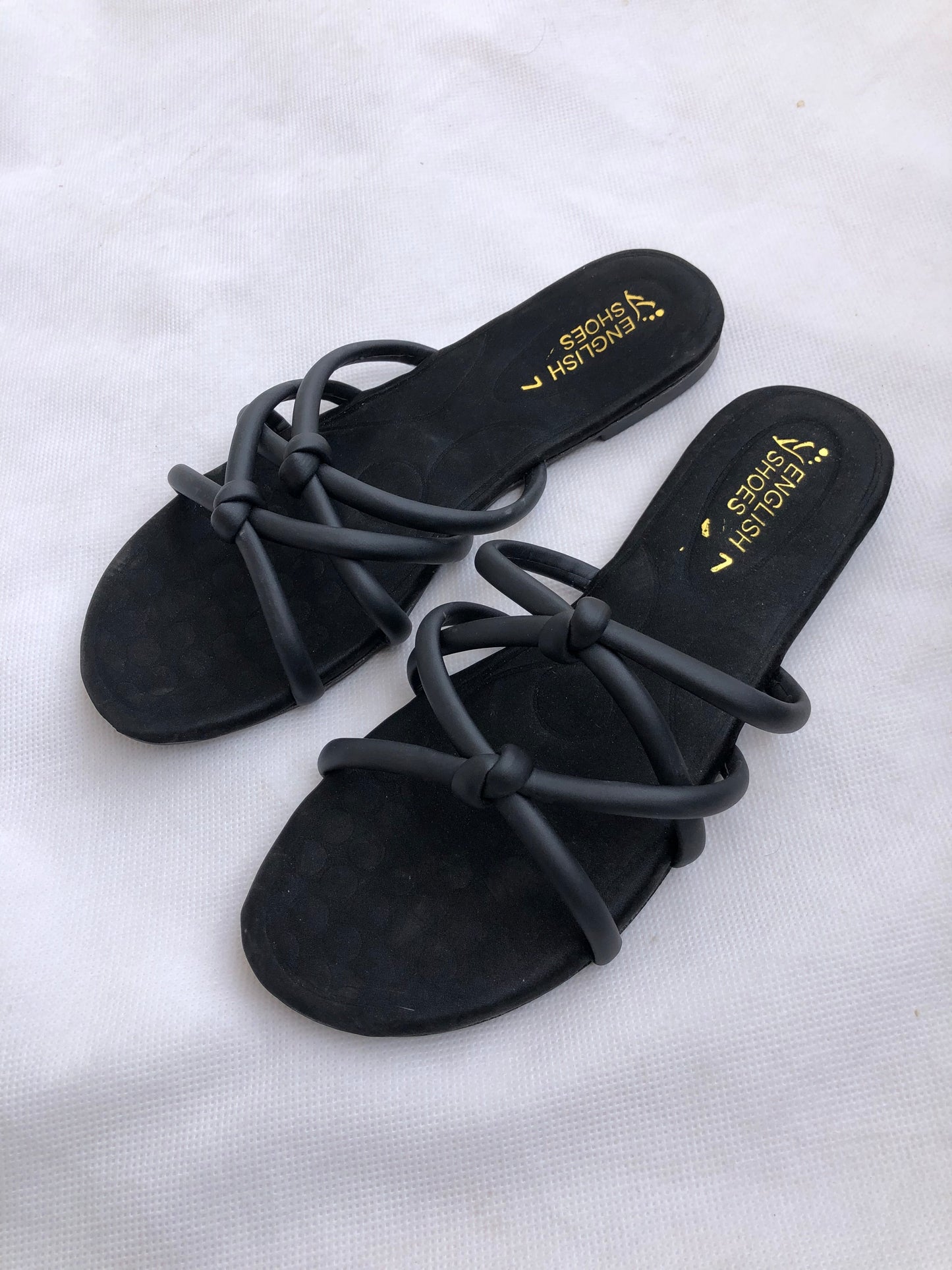 MM241-CASUAL SLIDES
